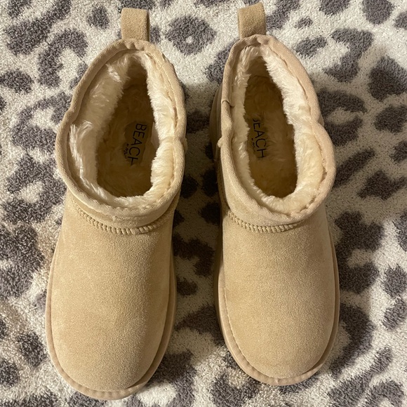Beach by Matisse natural breckenridge UGG boots!! BRAND NEW!! - Picture 4 of 6